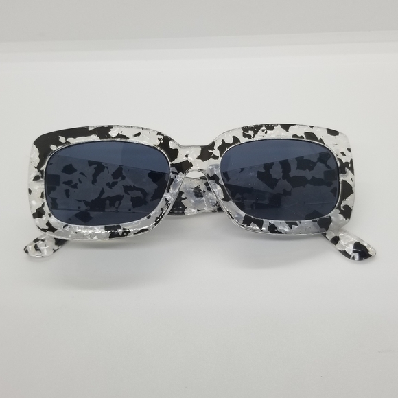 clear and black speckle sunglasses - Picture 1 of 4